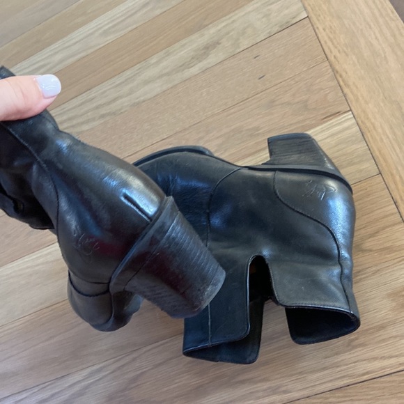 Fluevog Black Leather Booties “Rosy” - Picture 2 of 6